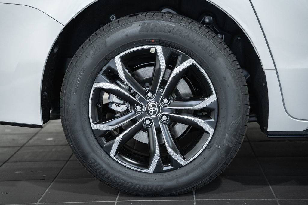 New 2026 Toyota Sienna Platinum AWD/4WD image 17