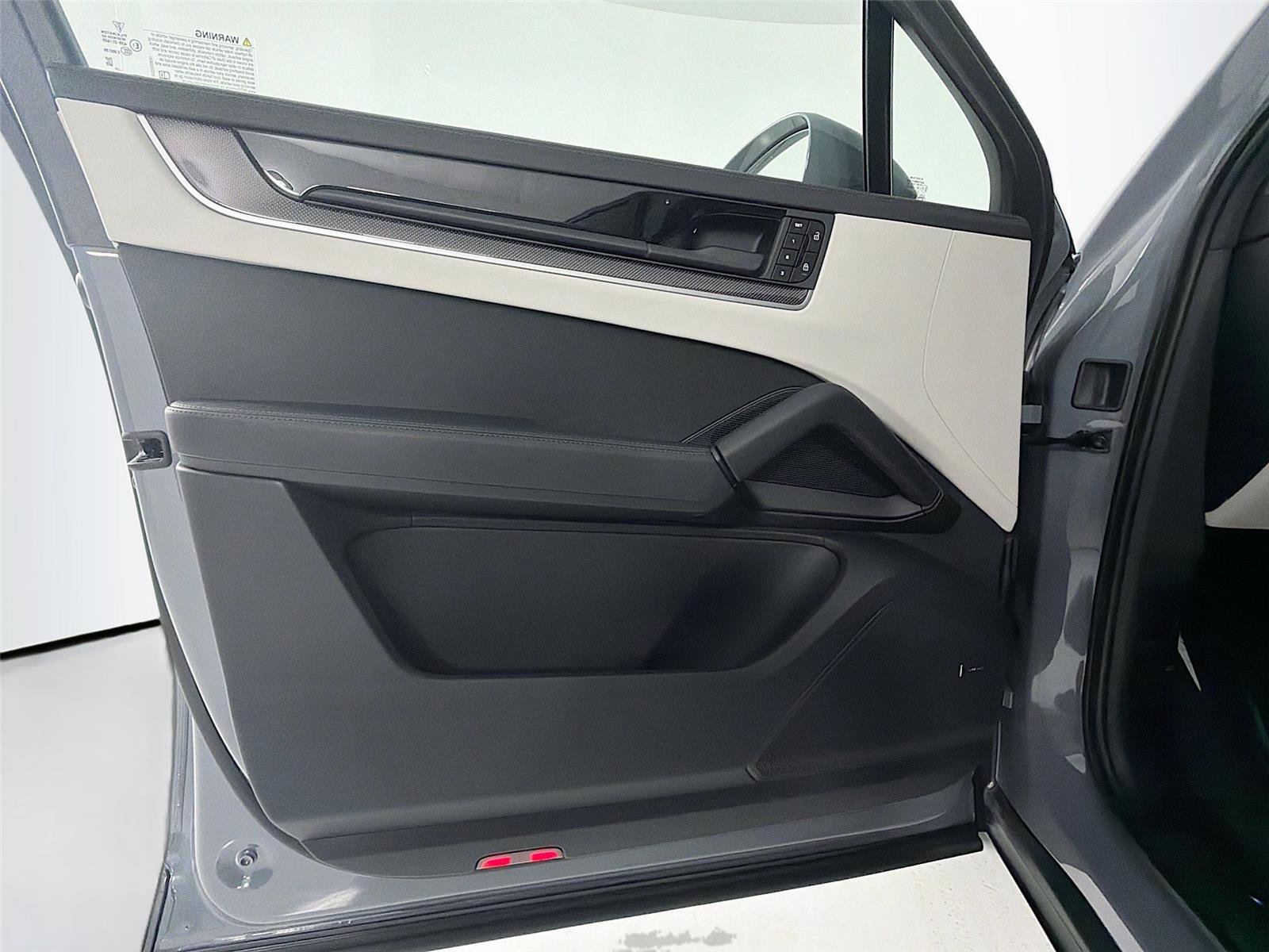 New 2026 Porsche Cayenne S image 6