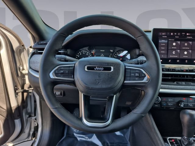 Used 2024 Jeep Compass Latitude w/ Sun and Sound Group AWD/4WD image 13