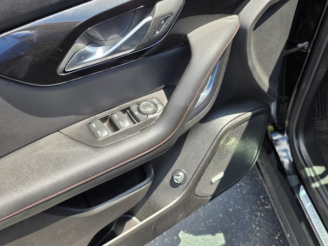 Used 2025 Chevrolet Blazer RS FWD image 23
