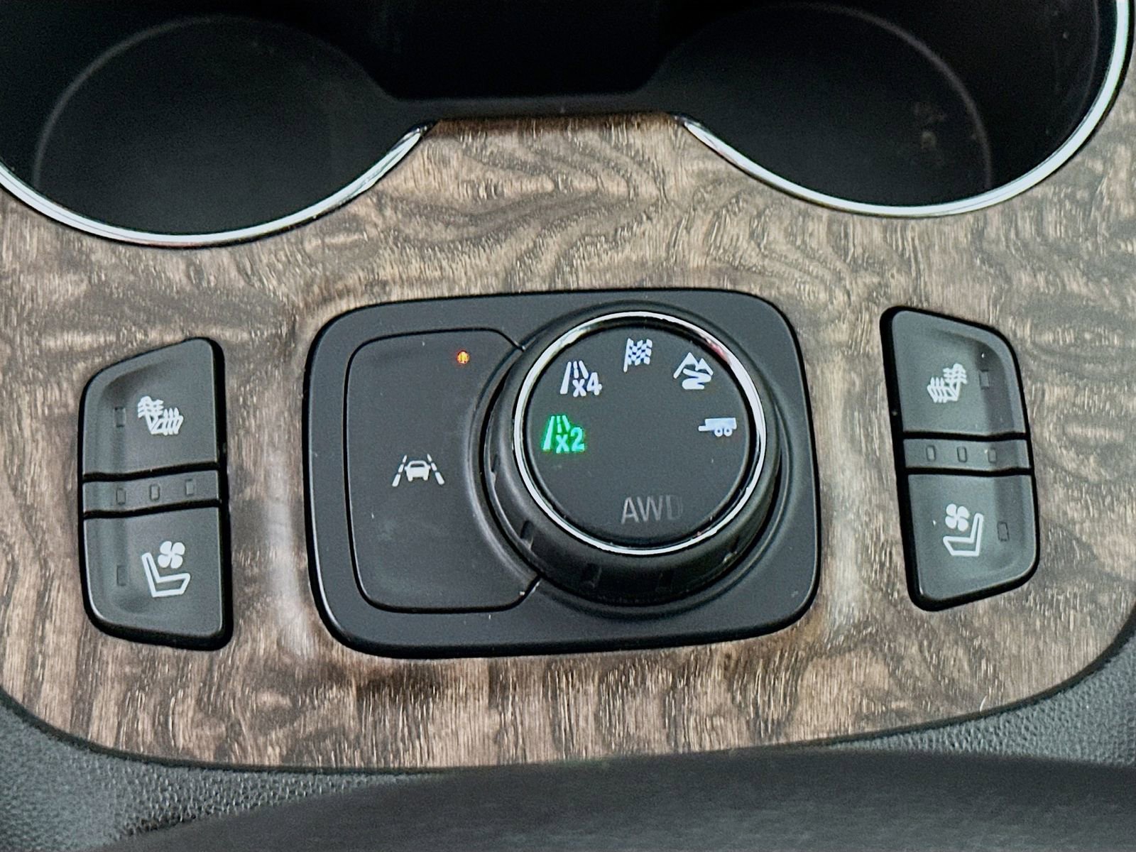 Used 2020 GMC Acadia Denali w/ Trailering Package AWD/4WD image 21