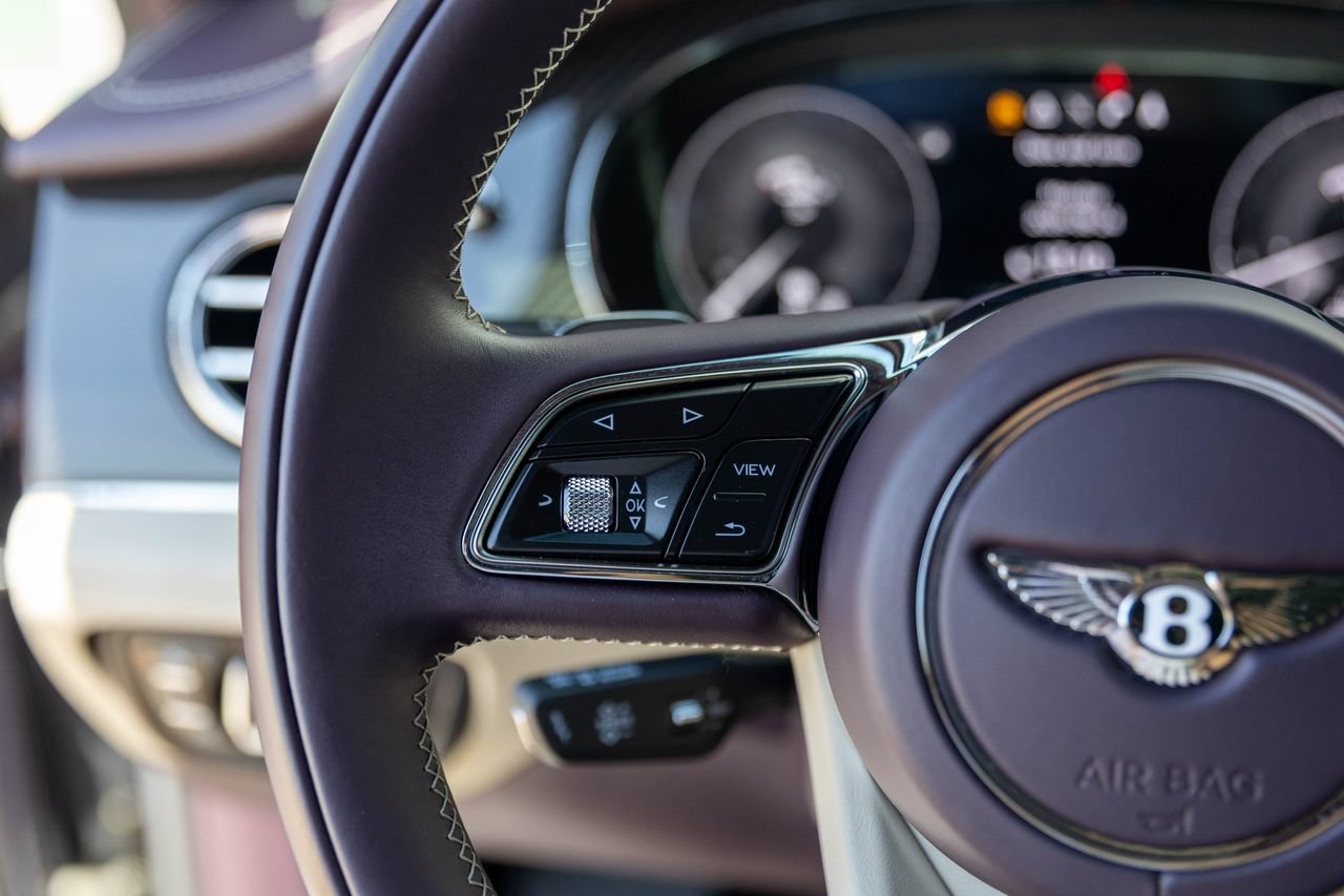 Certified 2023 Bentley Bentayga AWD/4WD image 32