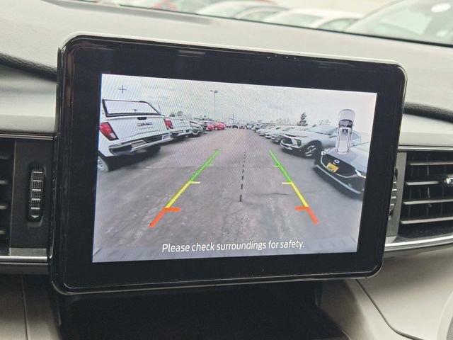 Used 2023 Ford Explorer XLT w/ Equipment Group 202A image 26