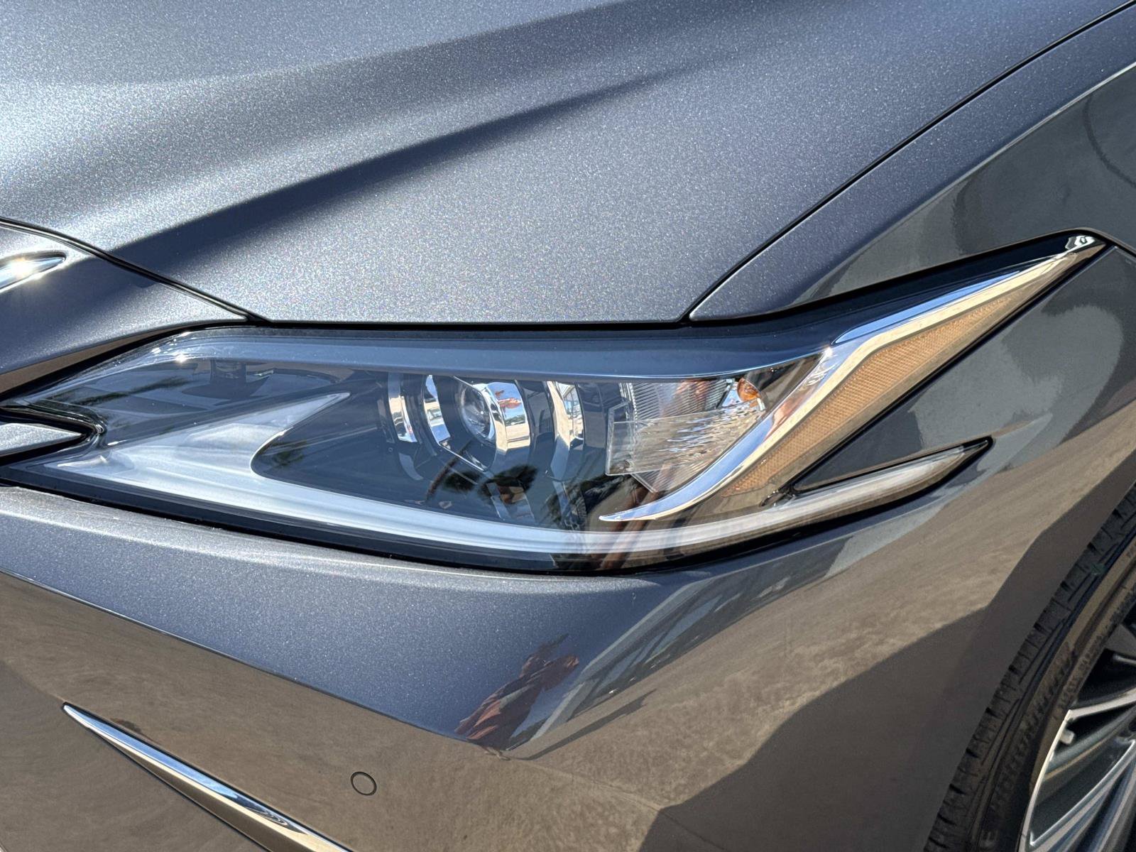 Certified 2025 Lexus ES 350 w/ Premium Package FWD image 9