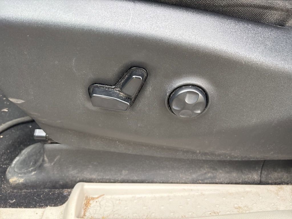 Used 2021 Chrysler Pacifica Touring-L image 17