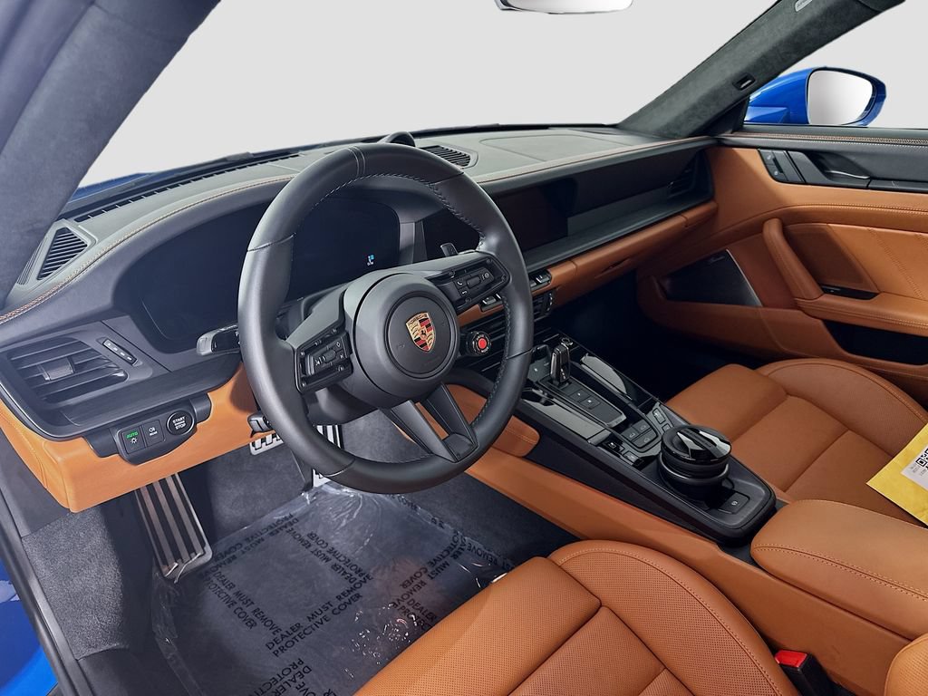 Certified 2025 Porsche 911 Carrera GTS RWD image 4