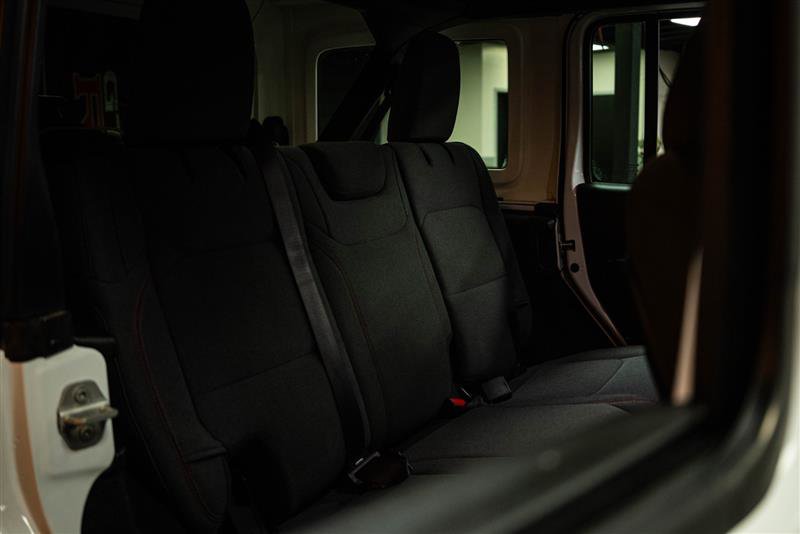 Used 2024 Jeep Wrangler Rubicon image 11