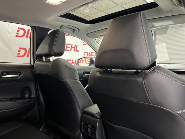 Used 2023 Toyota Corolla Cross XLE w/ Convenience Package FWD image 11