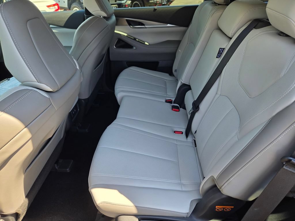 Used 2026 INFINITI QX60 Luxe w/ Cargo Package AWD/4WD image 14