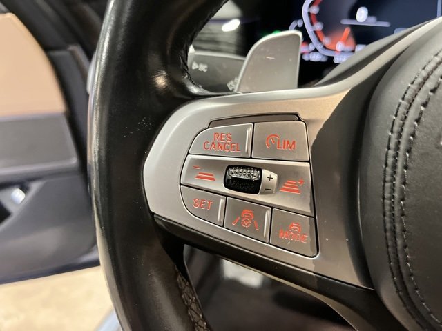 Used 2021 BMW 750i xDrive w/ M Sport Package image 30