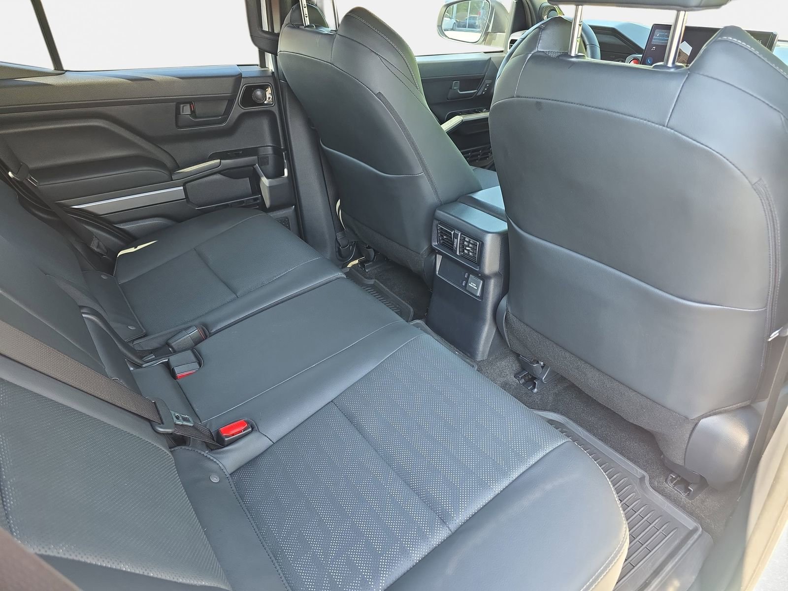 Used 2025 Toyota 4Runner TRD Off-Road Premium AWD/4WD image 11