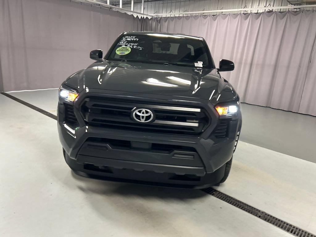 Used 2025 Toyota Tacoma SR AWD/4WD image 2