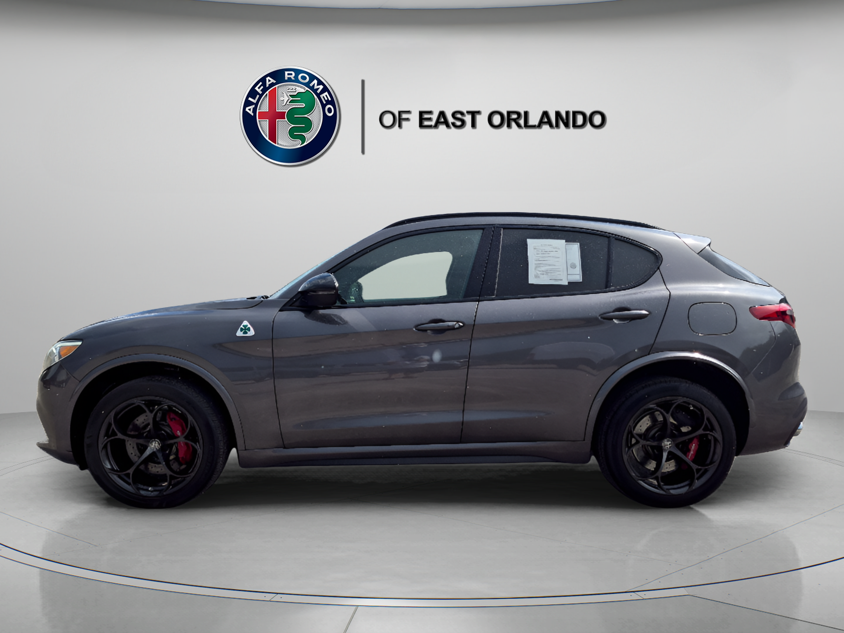 Used 2022 Alfa Romeo Stelvio Quadrifoglio w/ Active Assist Plus Package AWD/4WD image 4