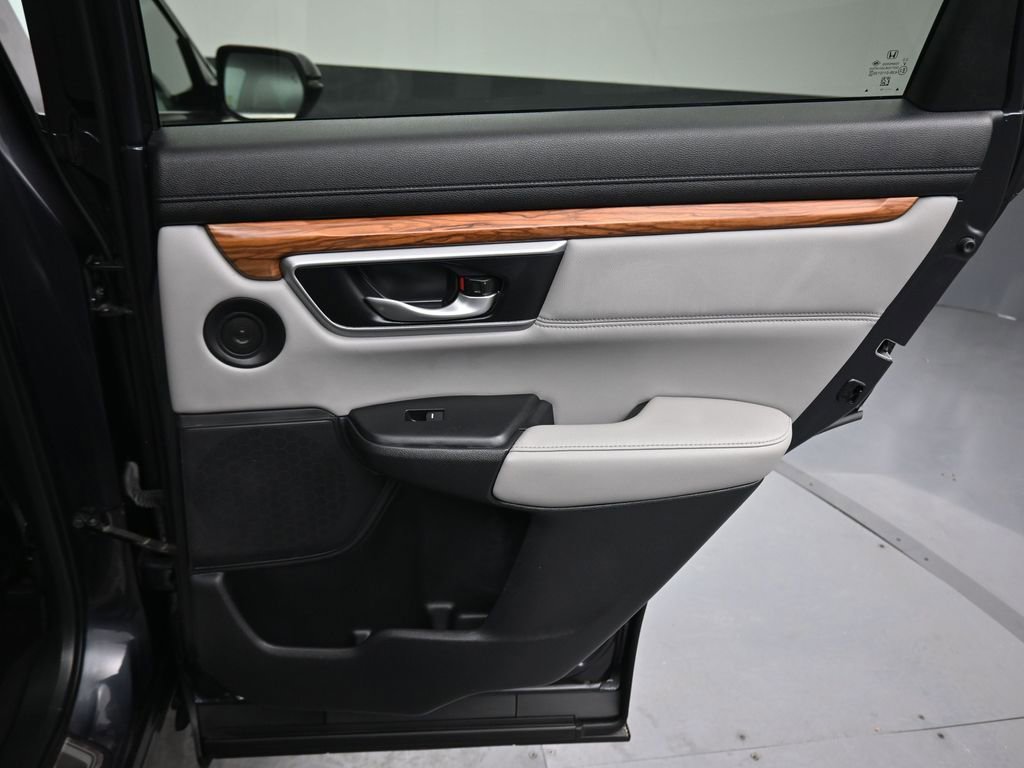 Used 2019 Honda CR-V Touring image 37