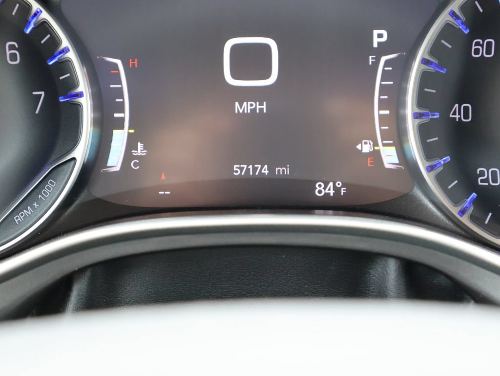 Used 2024 Chrysler Pacifica Touring-L FWD image 28