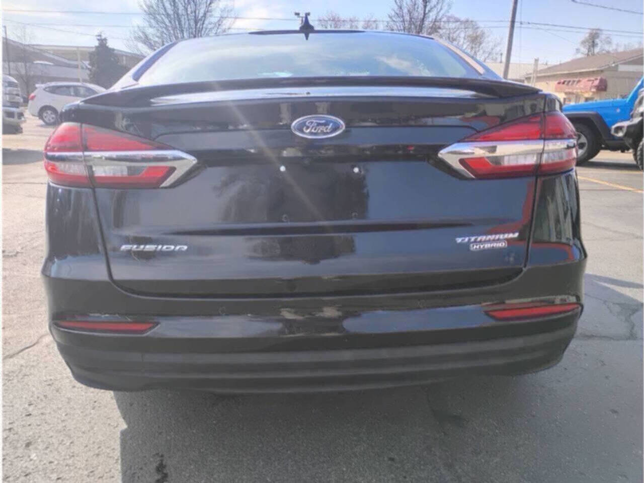 Used 2020 Ford Fusion Titanium image 8