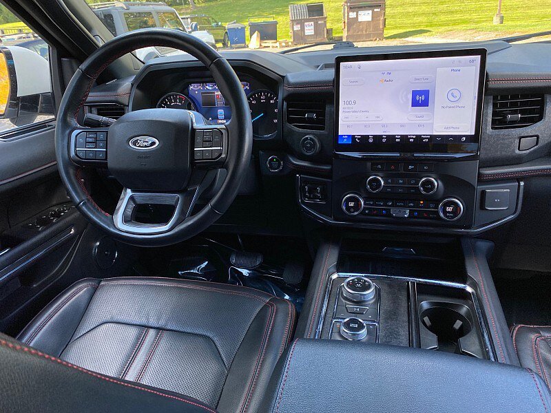 Used 2023 Ford Expedition Limited AWD/4WD image 19