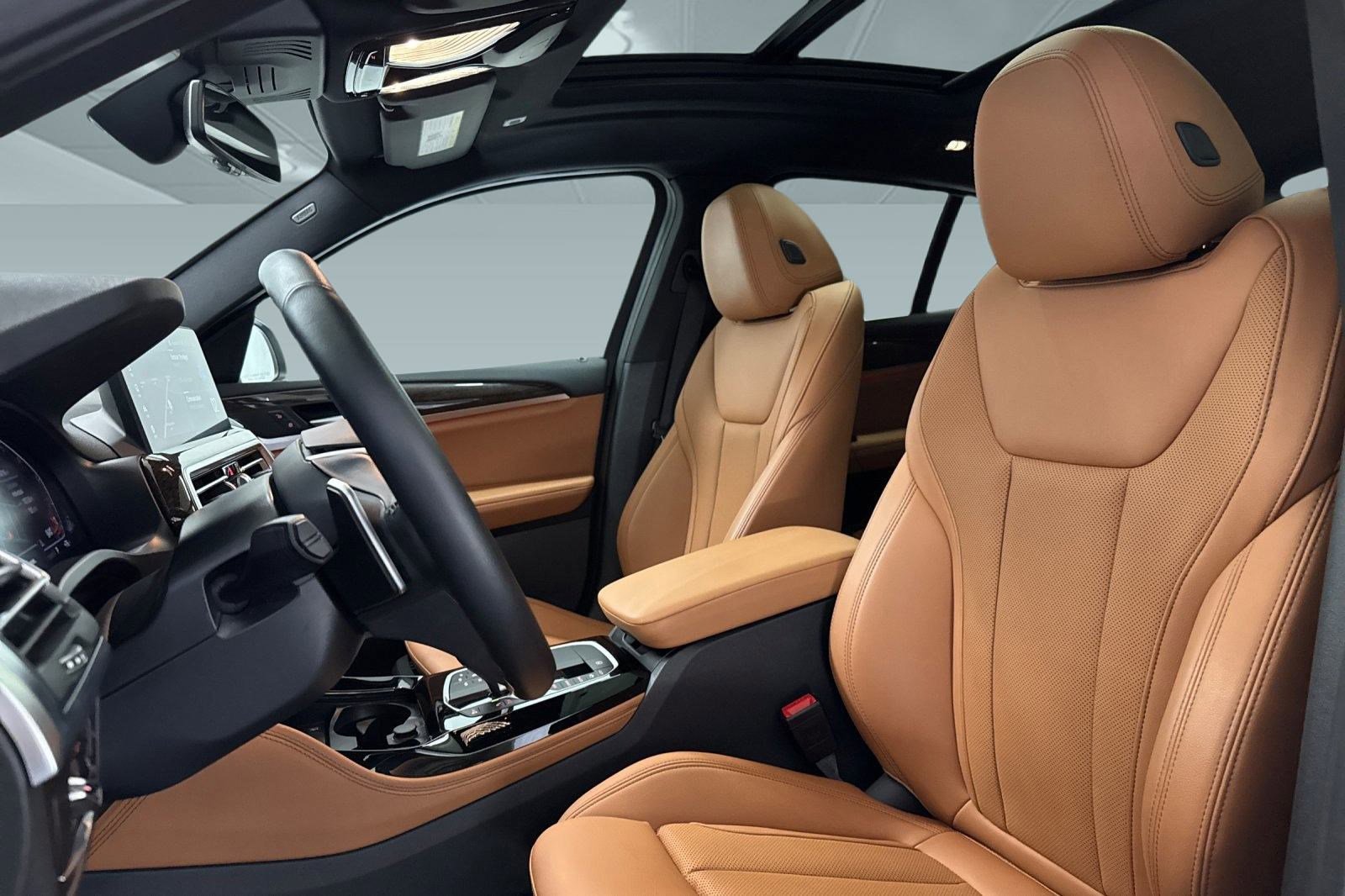 Certified 2023 BMW X4 xDrive30i w/ Premium Package image 14