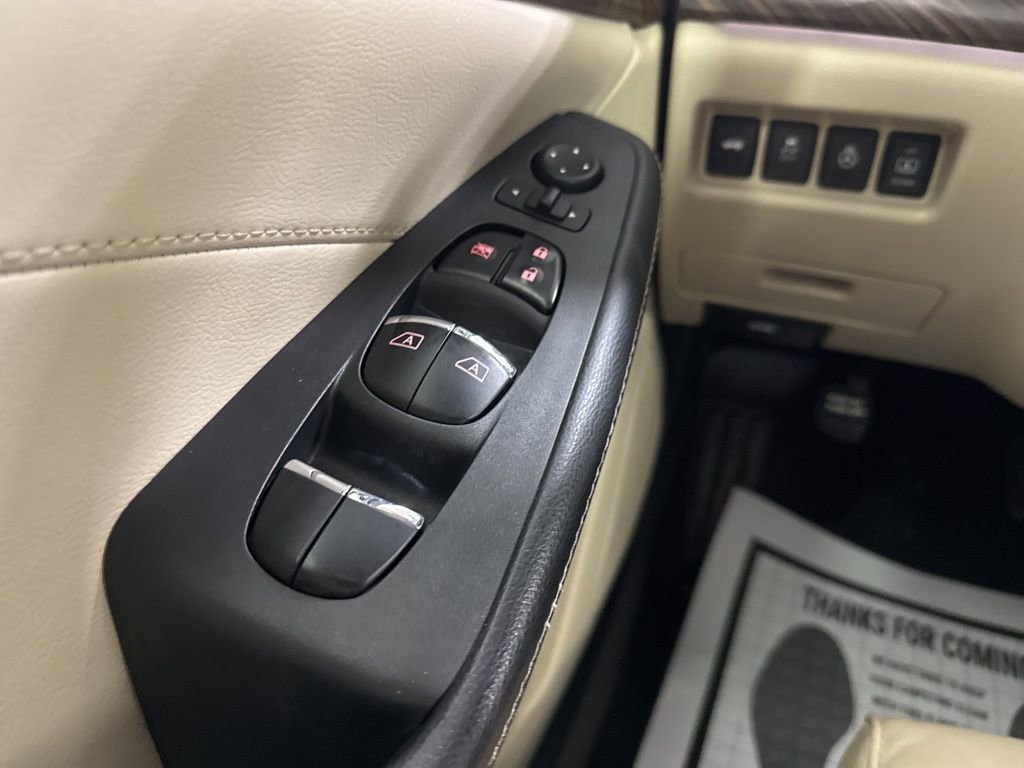 Used 2018 Nissan Maxima Platinum image 17