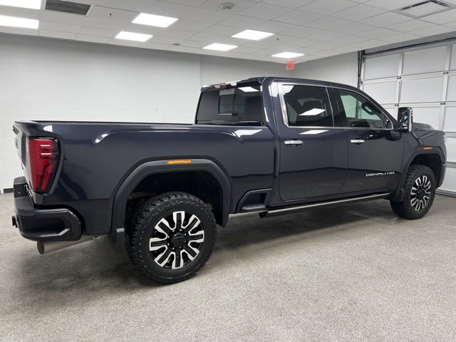 Used 2024 GMC Sierra 3500 Denali Ultimate image 11