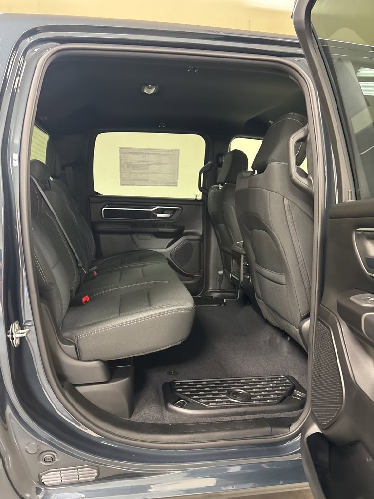 New 2026 RAM 1500 4x4 Crew Cab image 29