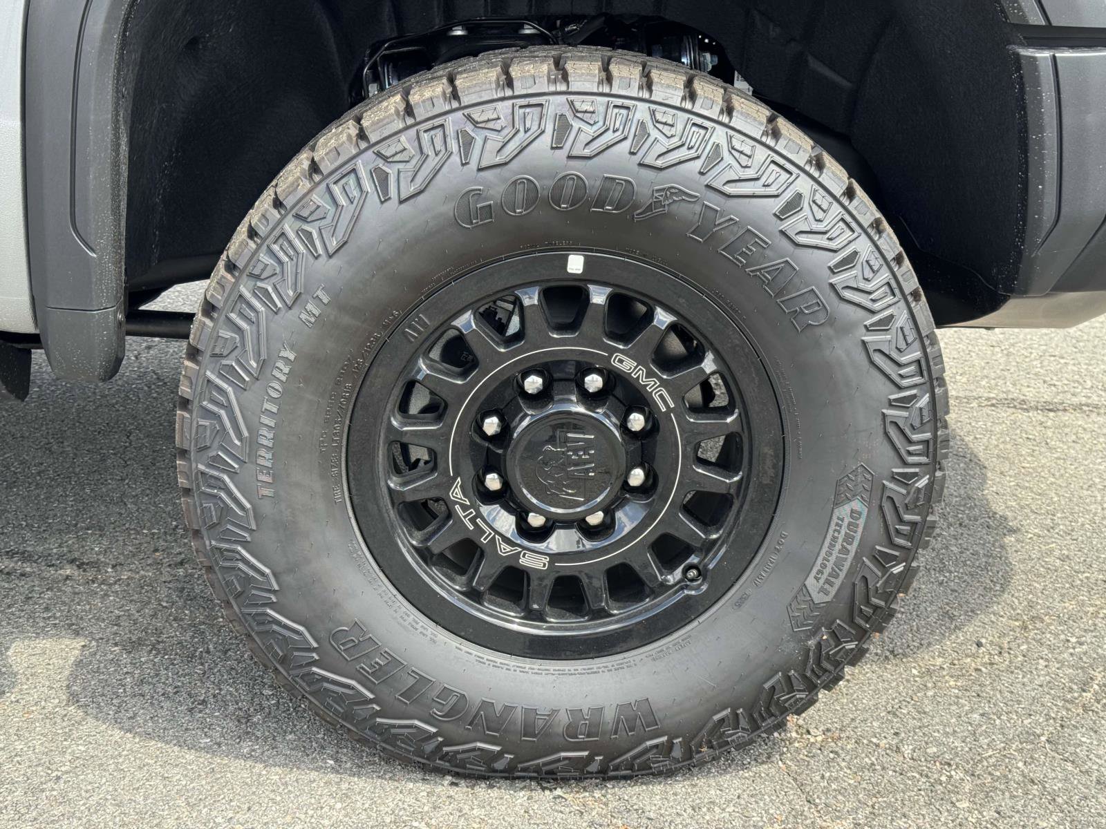 New 2025 GMC Sierra 2500 AT4X w/ AT4X AEV Edition image 26