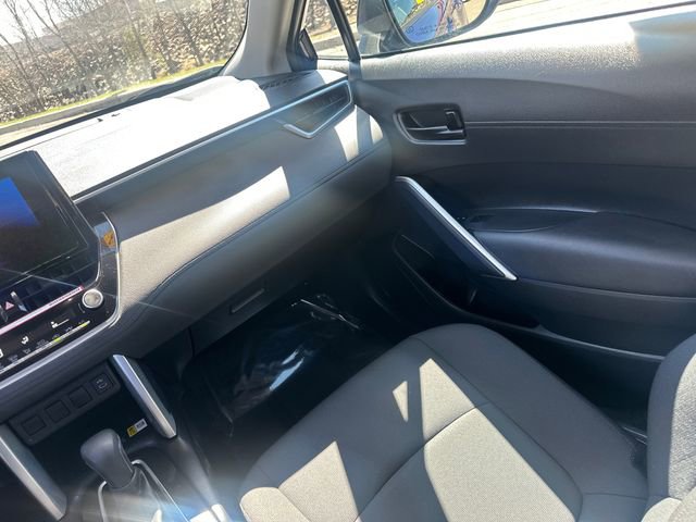 Used 2023 Toyota Corolla Cross LE w/ Moonroof Package image 23