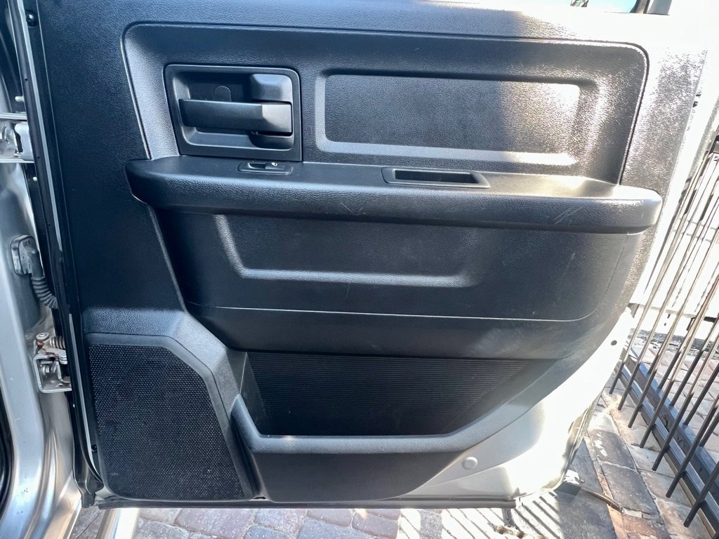 Used 2014 RAM 3500 Tradesman w/ Chrome Appearance Group image 31