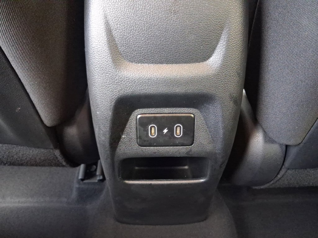 Used 2026 Hyundai Venue SEL FWD image 14