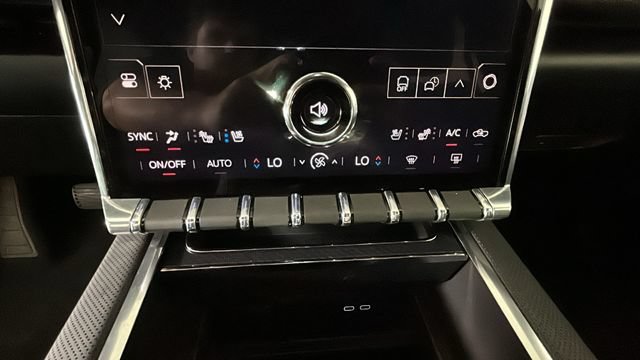 New 2026 GMC Sierra EV Elevation w/ Premium Package AWD/4WD image 22