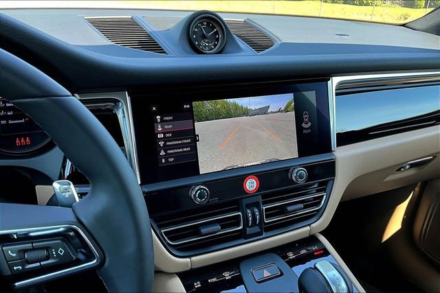 Used 2026 Porsche Macan image 14