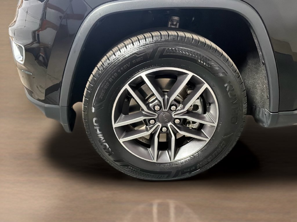 Certified 2022 Jeep Grand Cherokee Limited AWD/4WD image 9