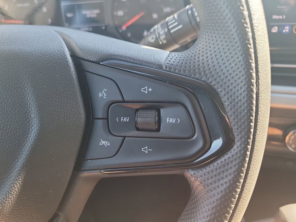 Used 2025 Chevrolet Trax LS image 24