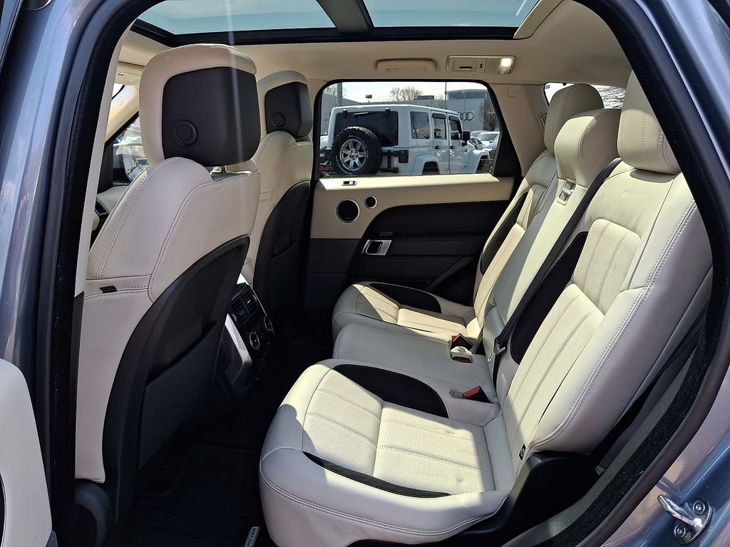 Used 2022 Land Rover Range Rover Sport HSE Dynamic image 17