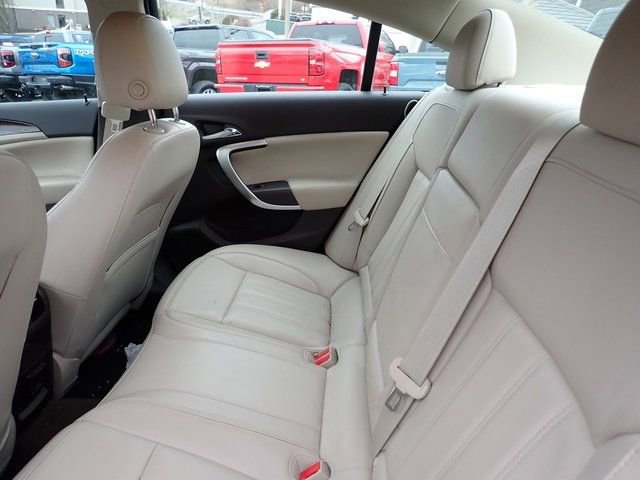 Used 2012 Buick Regal Premium image 11