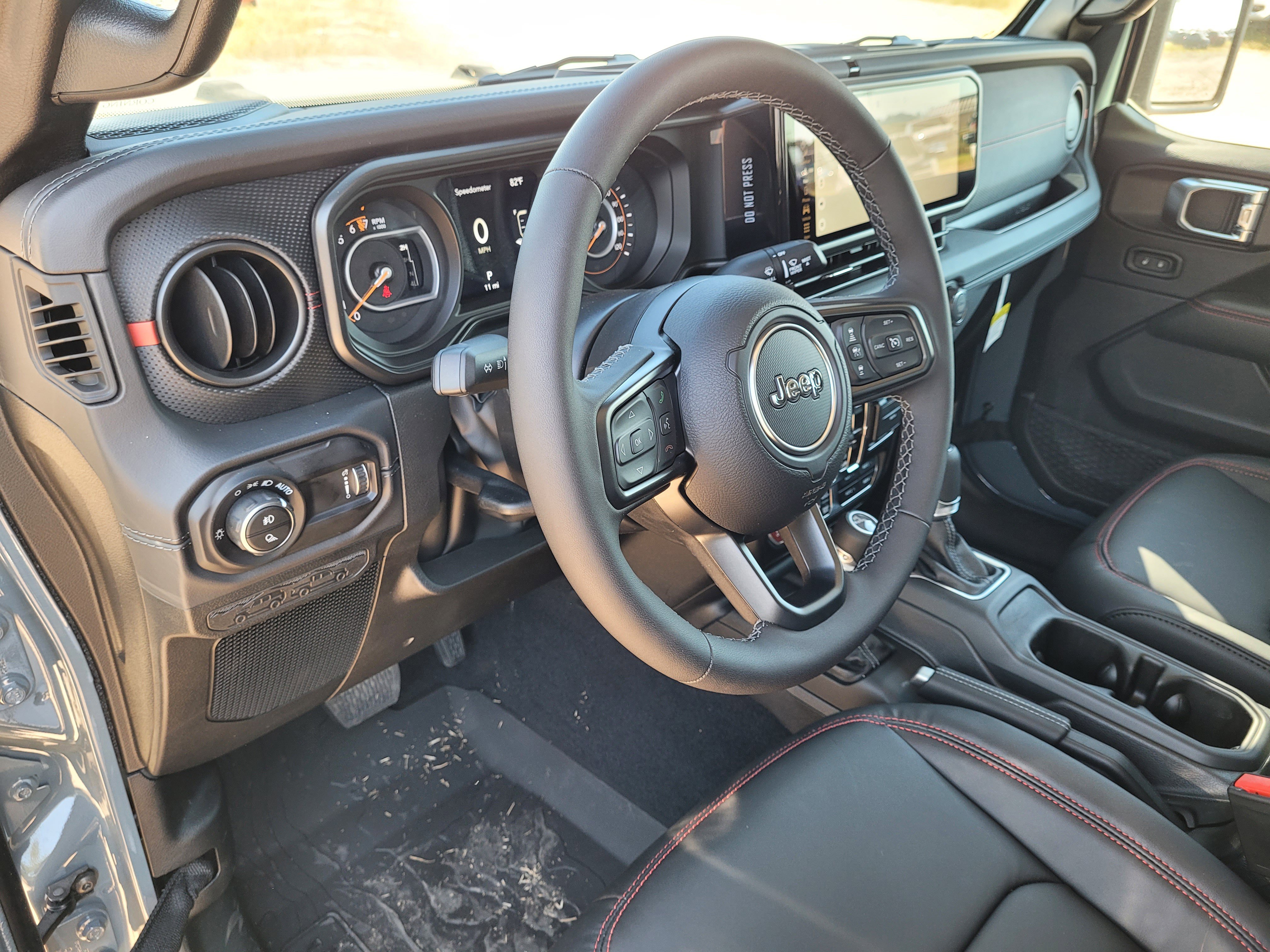 New 2025 Jeep Gladiator Rubicon w/ Convenience Group image 9