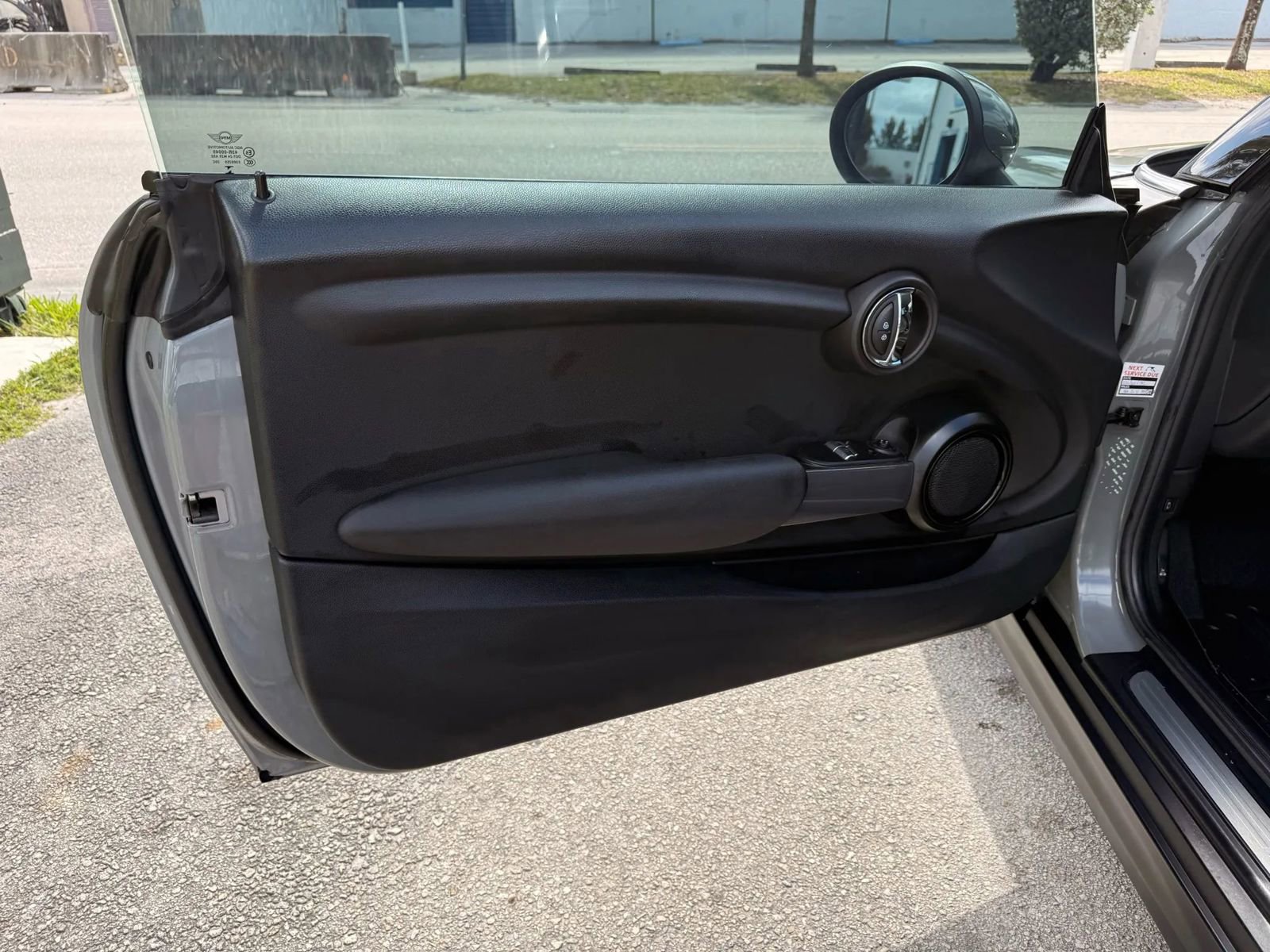 Used 2019 MINI Cooper 2-Door Hardtop image 12