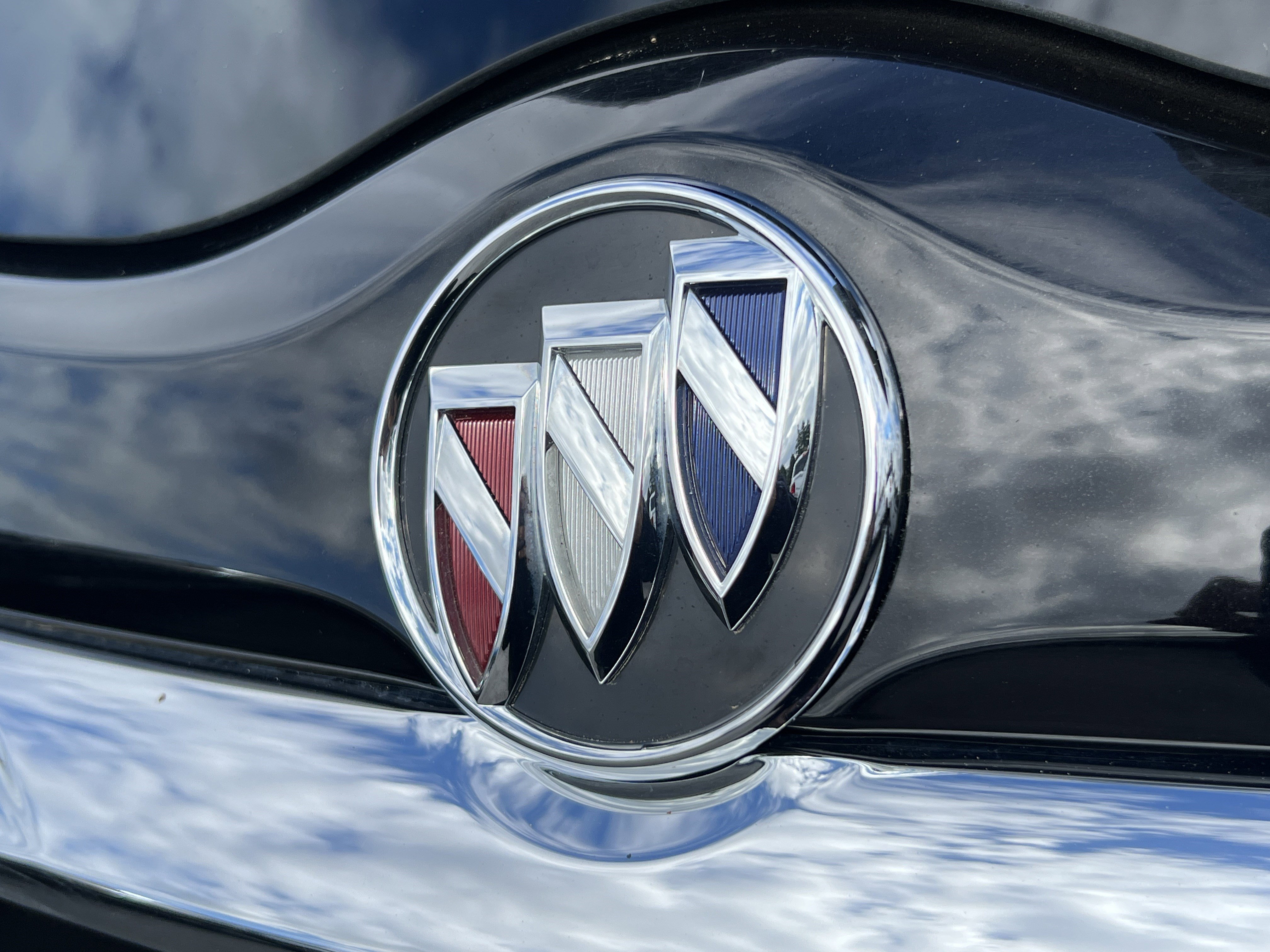 Used 2023 Buick Enclave Premium image 8