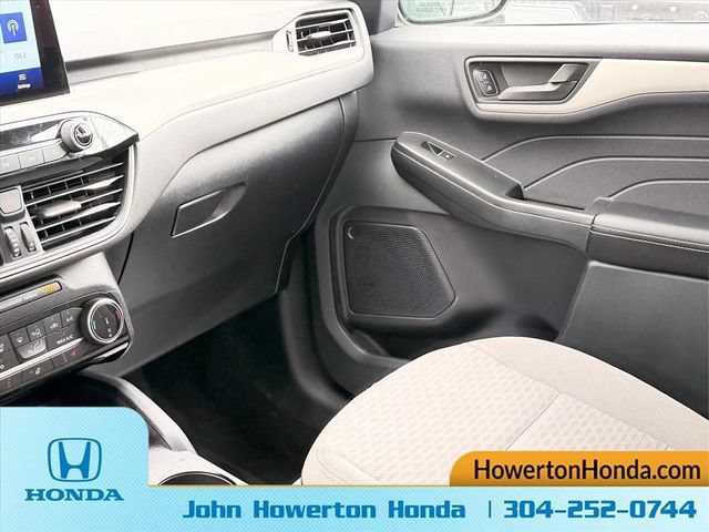 Used 2022 Ford Escape SE w/ Cold Weather Package AWD/4WD image 16