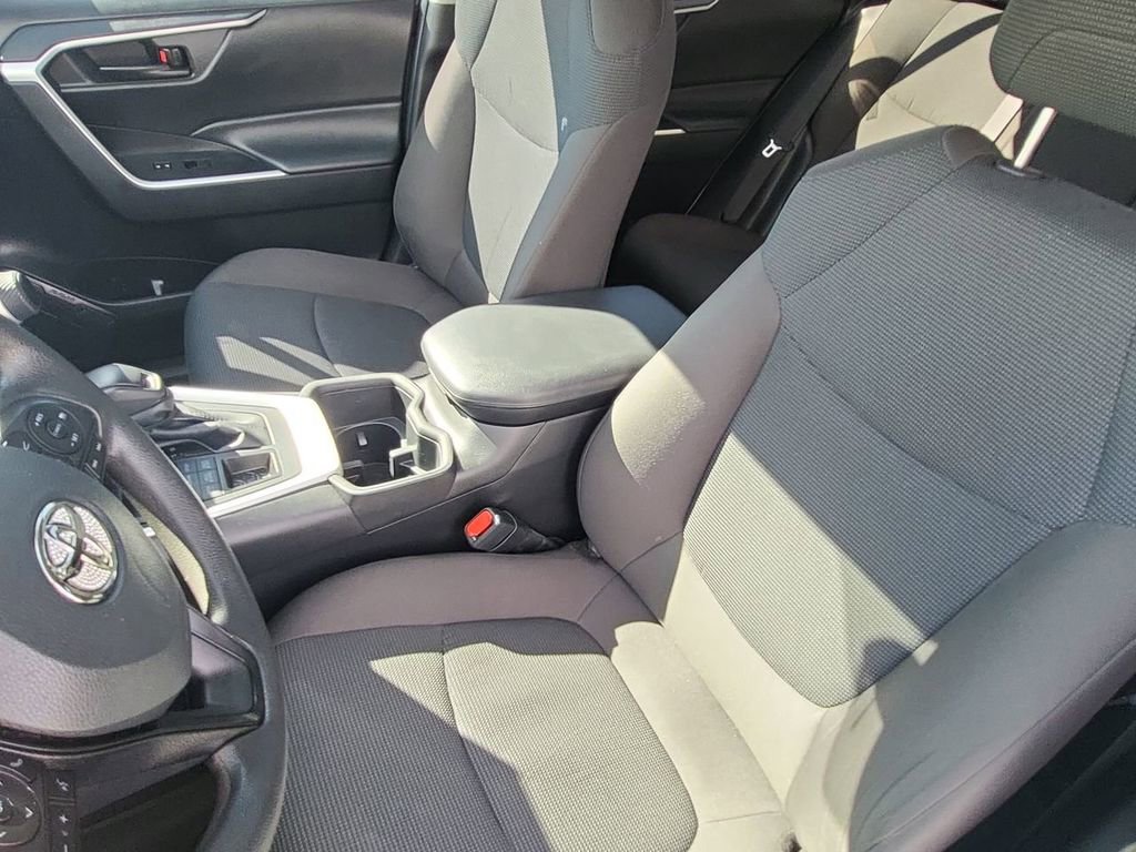 Used 2023 Toyota RAV4 LE image 24