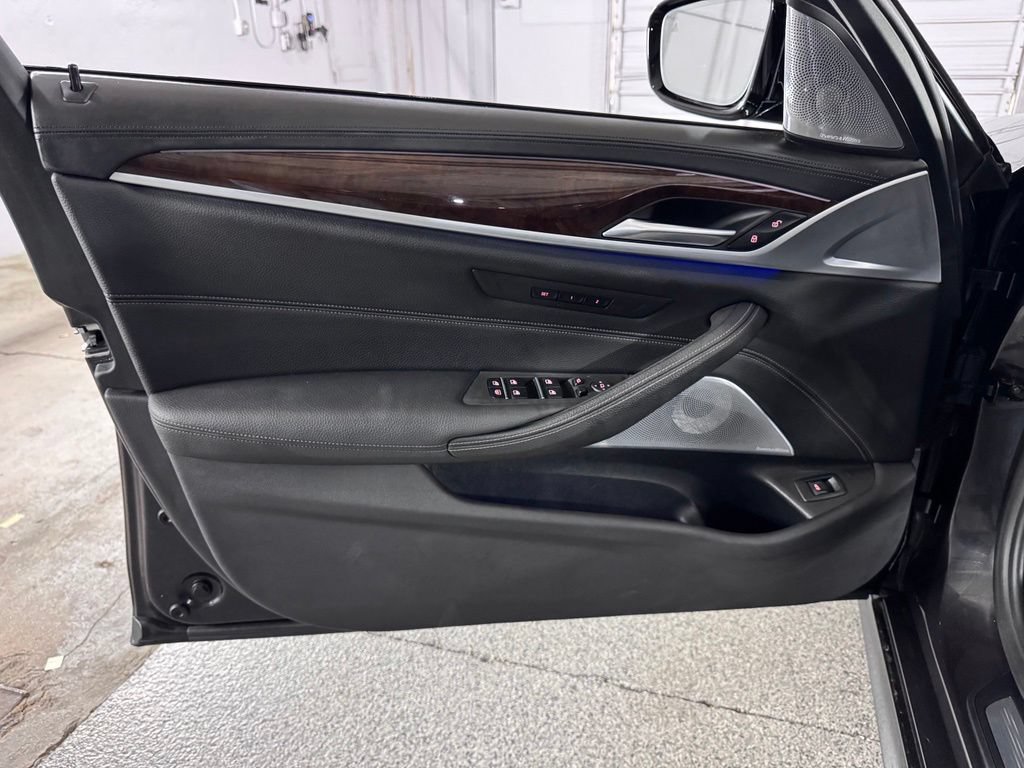 Used 2019 BMW M550i xDrive AWD/4WD image 44