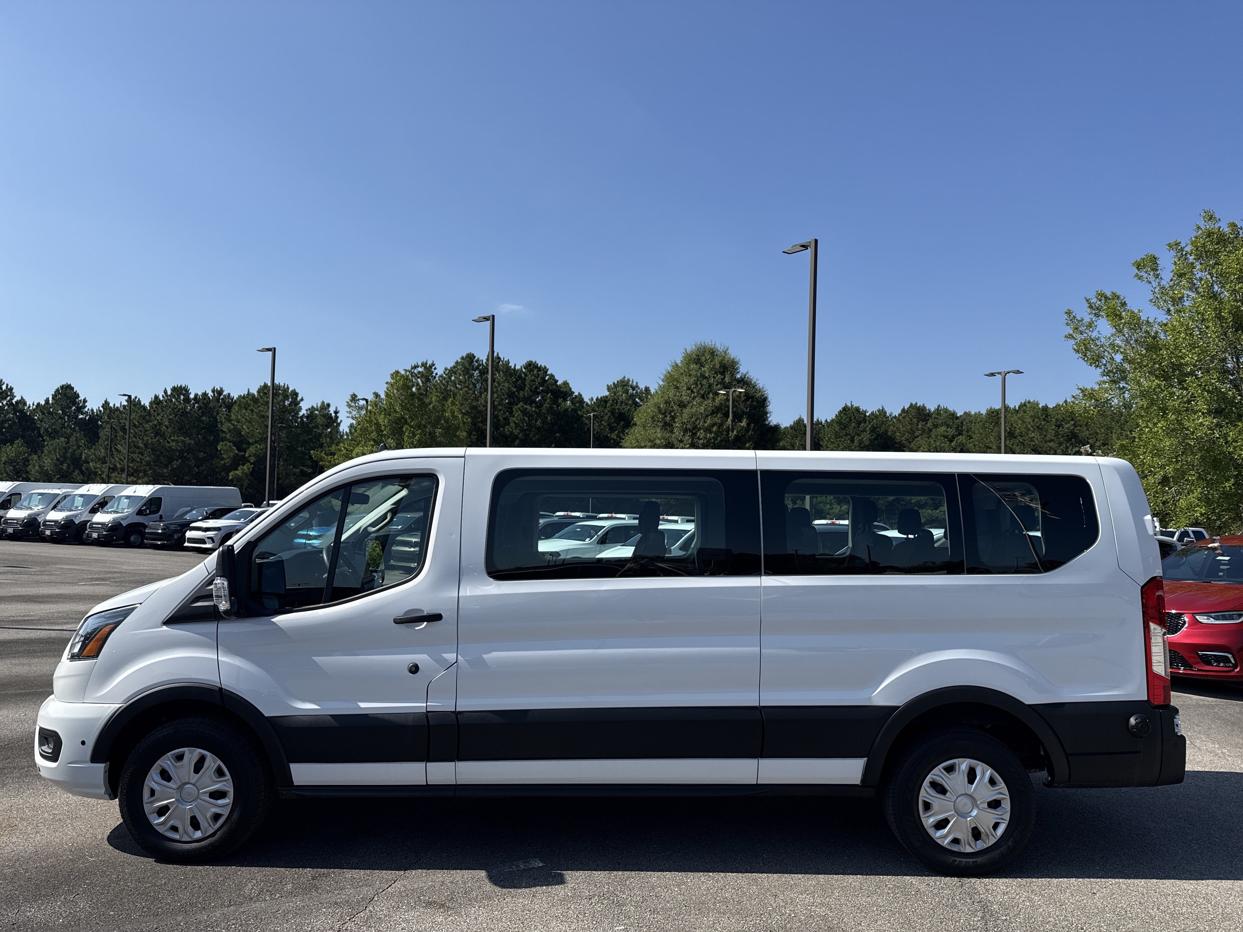 Used 2024 Ford Transit 350 XLT RWD image 4