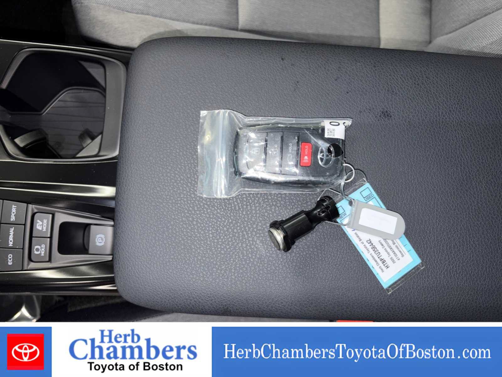 Used 2026 Toyota Camry LE w/ Convenience Package FWD image 10