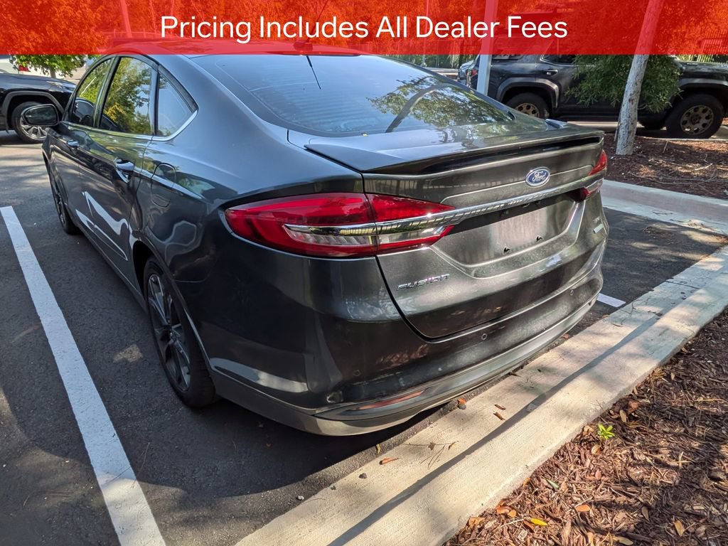 Used 2018 Ford Fusion SE w/ Equipment Group 201A FWD image 4