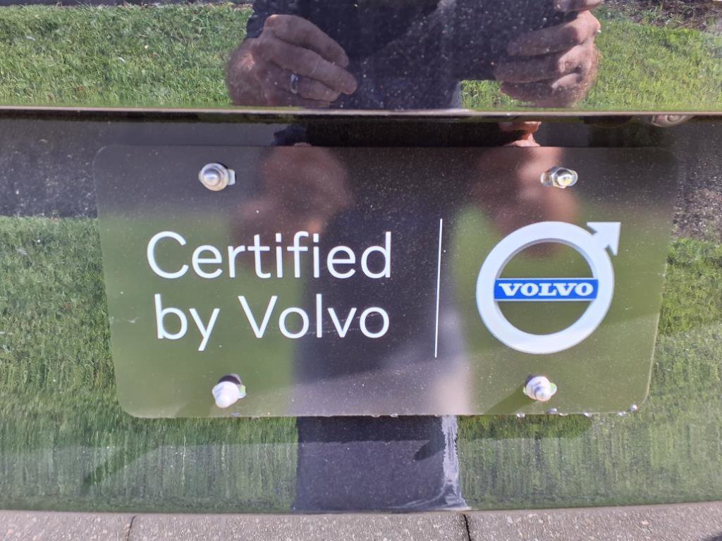 Certified 2025 Volvo XC90 B5 Plus image 30