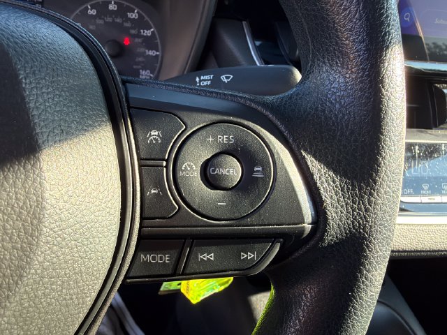 Used 2025 Toyota Corolla LE FWD image 22