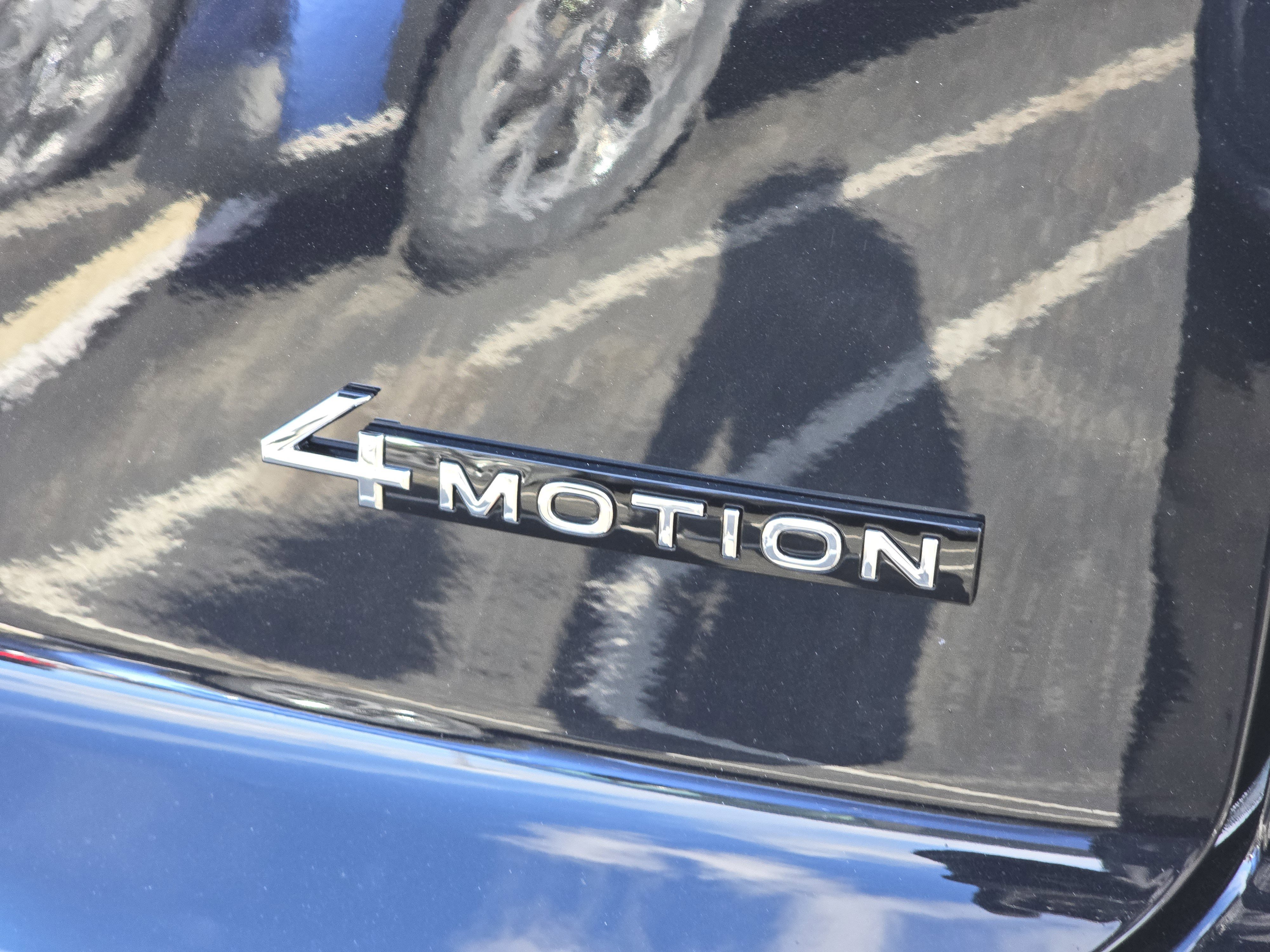 New 2026 Volkswagen Atlas Cross Sport SE image 12