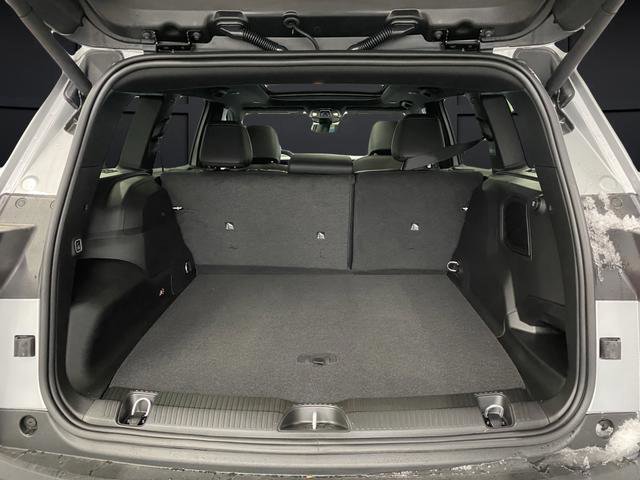 New 2026 Jeep Cherokee Overland w/ Trailer Tow Group AWD/4WD image 15
