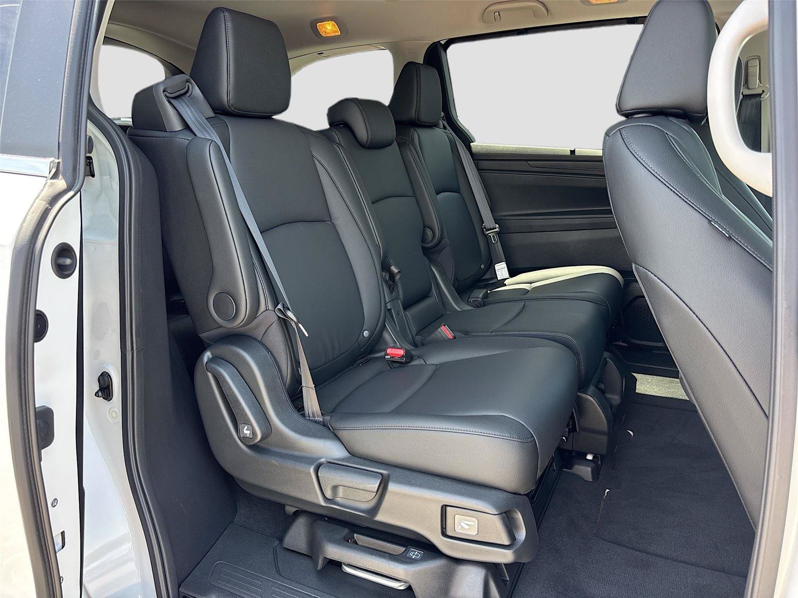 Certified 2026 Honda Odyssey EX-L image 32