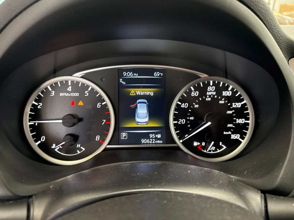 Used 2017 Nissan Sentra SV w/ Driver's Assist Package FWD image 26